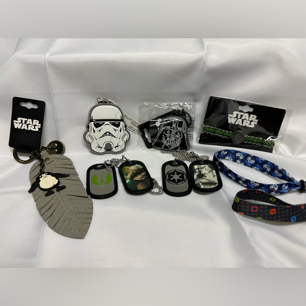 Star Wars Key Chains, Bracelets and Dog tags.